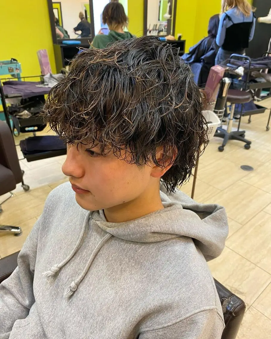 三ノ宮フェザーパーマ 10月再開予定のヘアスタイル