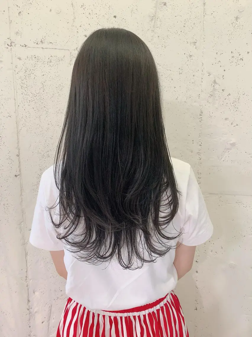 ロング カラー 透明感ハイトーン🦄 キラ🌈のヘアスタイル