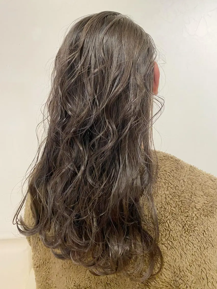 ロング カラー ヘアカラー トリートメント 石井 佑樹のヘアスタイル
