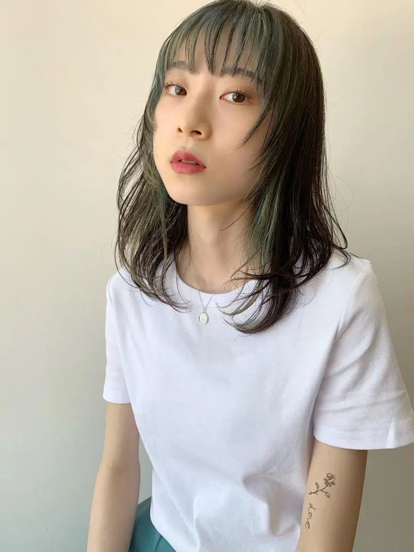 セミロング 髪質改善×艶カラー 🌼Haru🌼のヘアスタイル