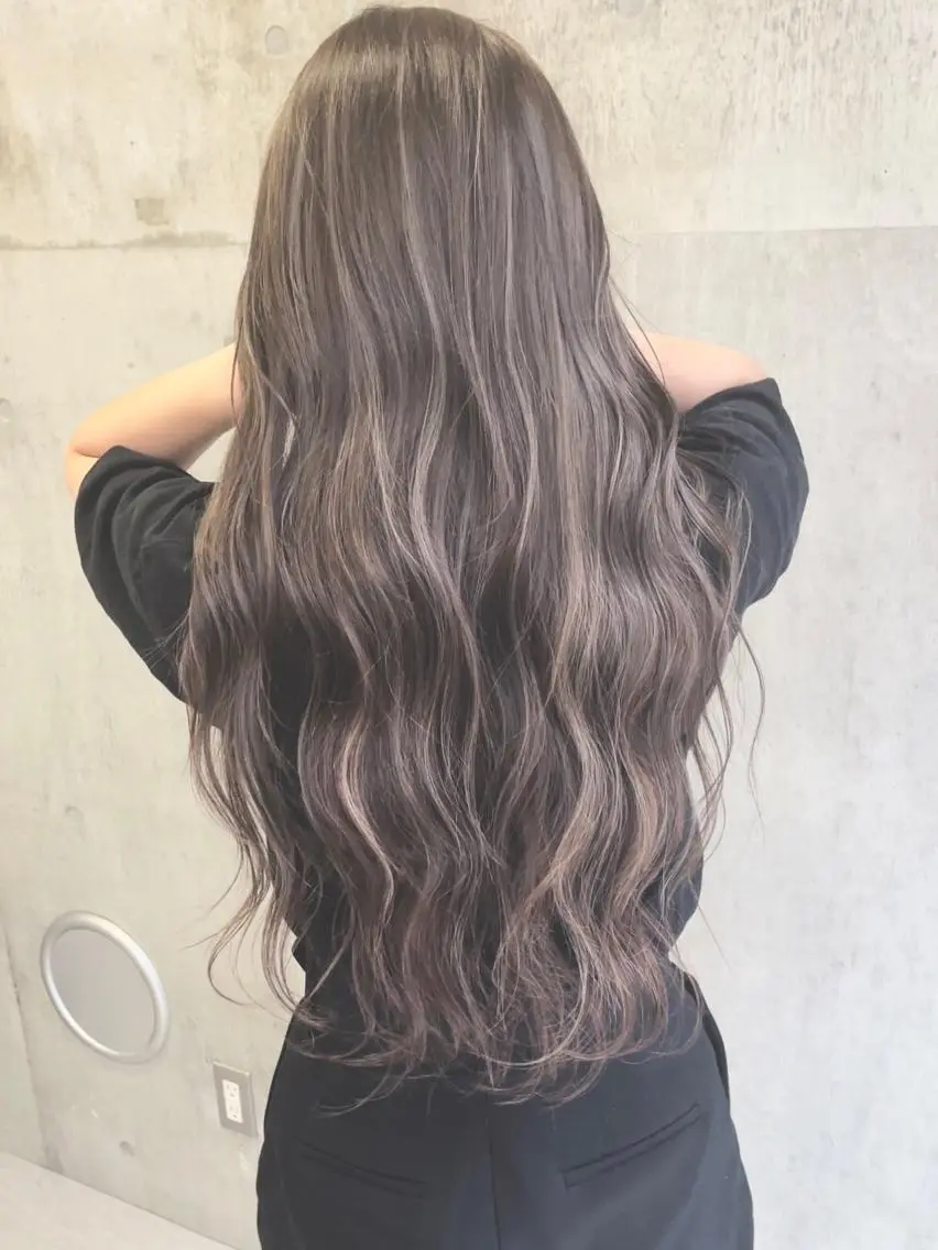 ロング ハイライト ヘアカラー トリートメント 小林 正樹のヘアスタイル