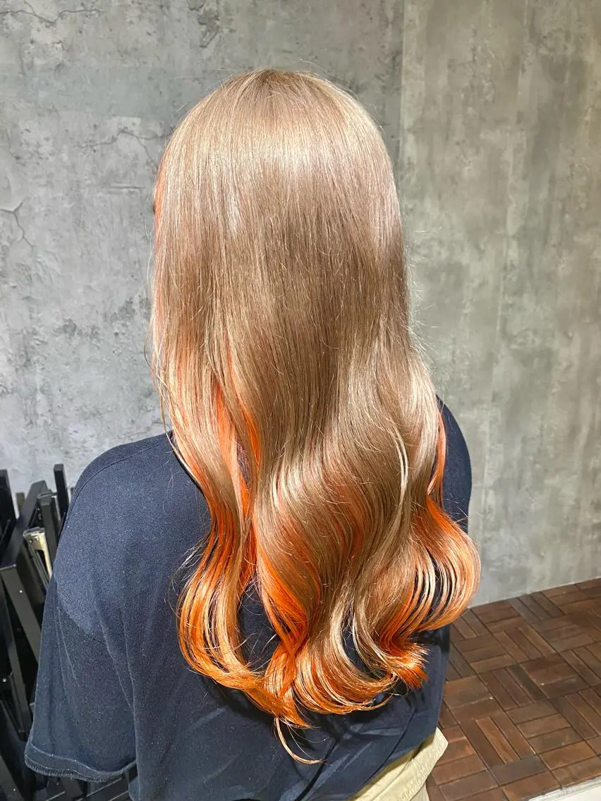 ロング カラー ベージュカラー ブリーチ インナーカラー ミルクティーベージュ セピアベージュ 🍒ブリーチカラー 🍊暖水 まりあのヘアスタイル