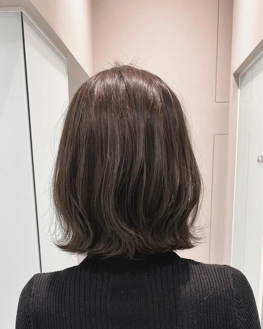 ミディアム ボブ くびれヘア レイヤーカット カット ヘアカラー トリートメント 平尾 拓也のヘアスタイル