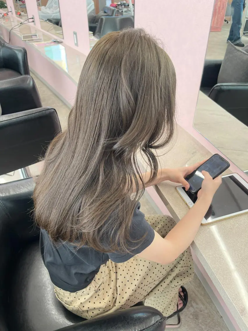 セミロング カット ヘアカラー トリートメント MATTY azusaのヘアスタイル