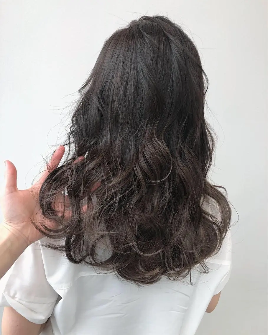 セミロング カラー ヘアアレンジ 【公式】amble luxe池袋東口🩷のヘアスタイル
