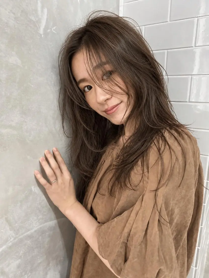 カラー ブラウンカラー 透明感カラー モカブラウン カット ヘアカラー LoRE hairのヘアスタイル