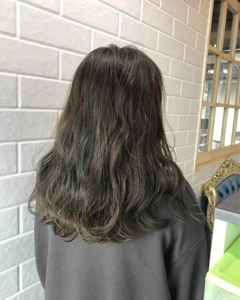 セミロング ヘアカラー トリートメント en Siena エンシエナのヘアスタイル