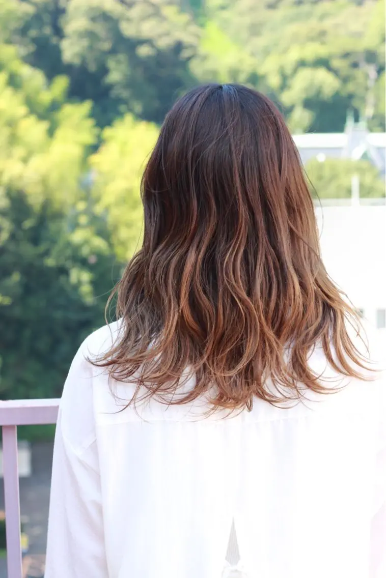 セミロング カラー グラデーションカラー カット Viage （ビアージュ）のヘアスタイル