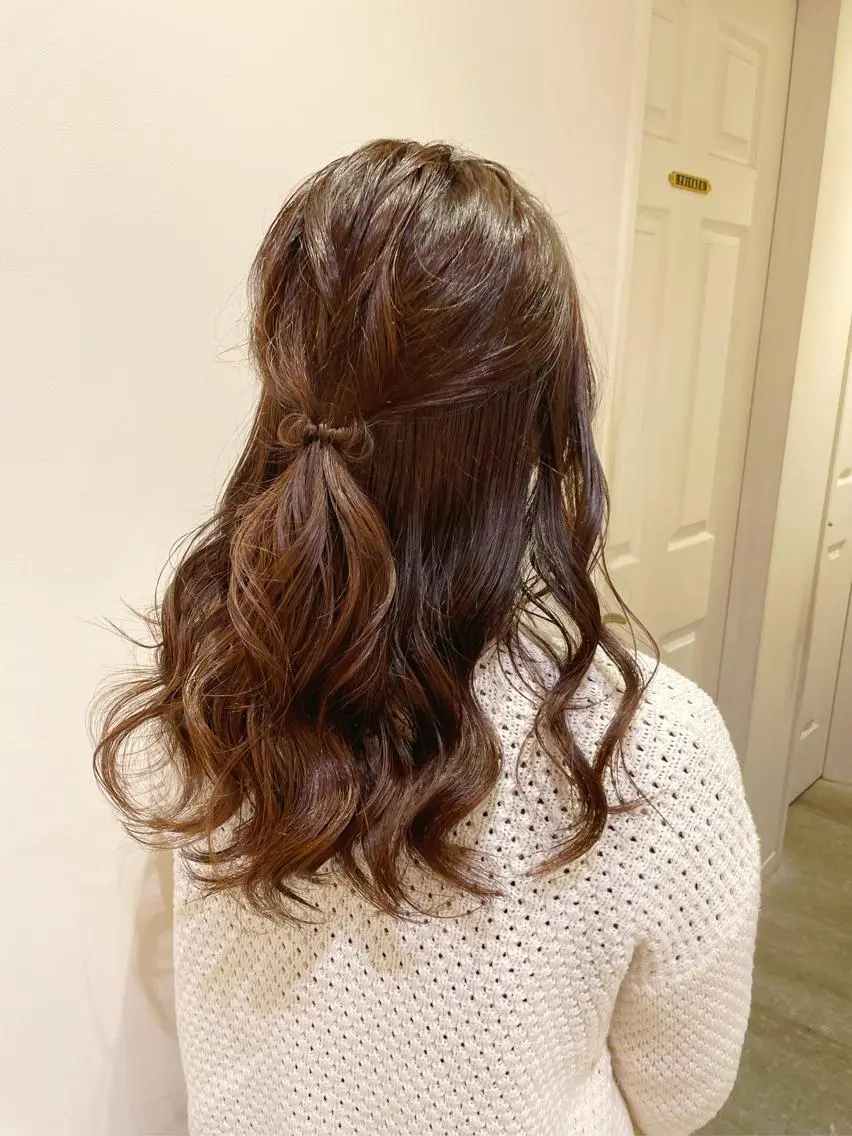 ロング ヘアアレンジ ハーフアップ シールエクステ横浜 🐏☁️miminaのヘアスタイル