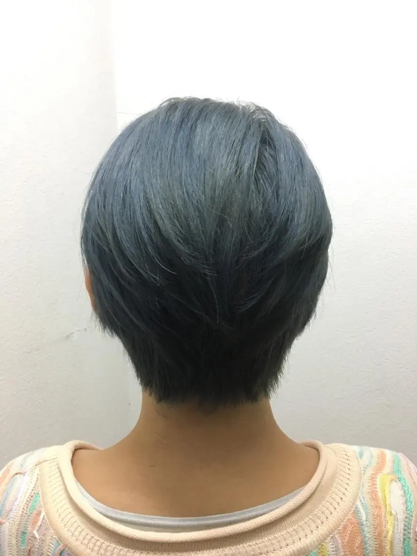 ショート カラー ブルーカラー ブルージュ 美髪・艶髪特化美容師 RYOJIのヘアスタイル