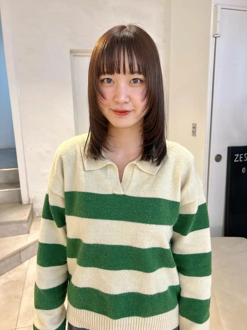 ミディアム カラー グレージュ 顔まわりレイヤー 顔周りカット レイヤーカット 顔周りカット/透明感 カラー✂️MEIのヘアスタイル