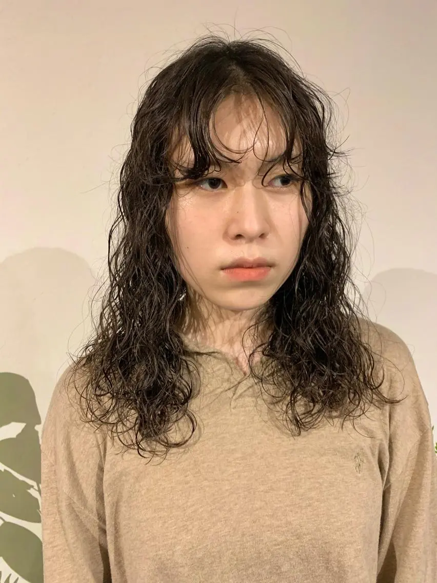 ロング パーマ スパイラルパーマ カット パーマ トリートメント 桃果 momokaのヘアスタイル