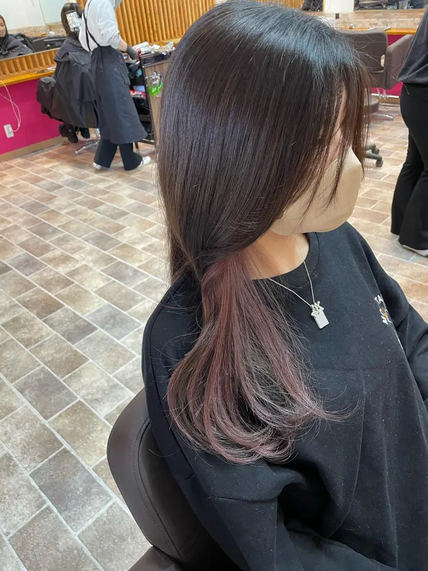 ロング カラー グレージュ ピンクカラー カット ヘアカラー トリートメント YUI/ ブリーチカラー🌷のヘアスタイル