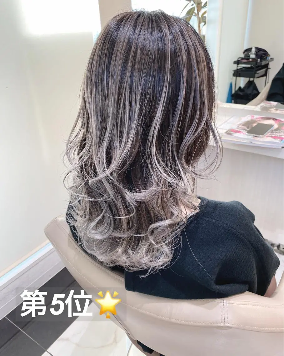 ミディアム カラー バレイヤージュ レイヤーカット 山崎俊輔/髪質改善 /バレイヤージュのヘアスタイル