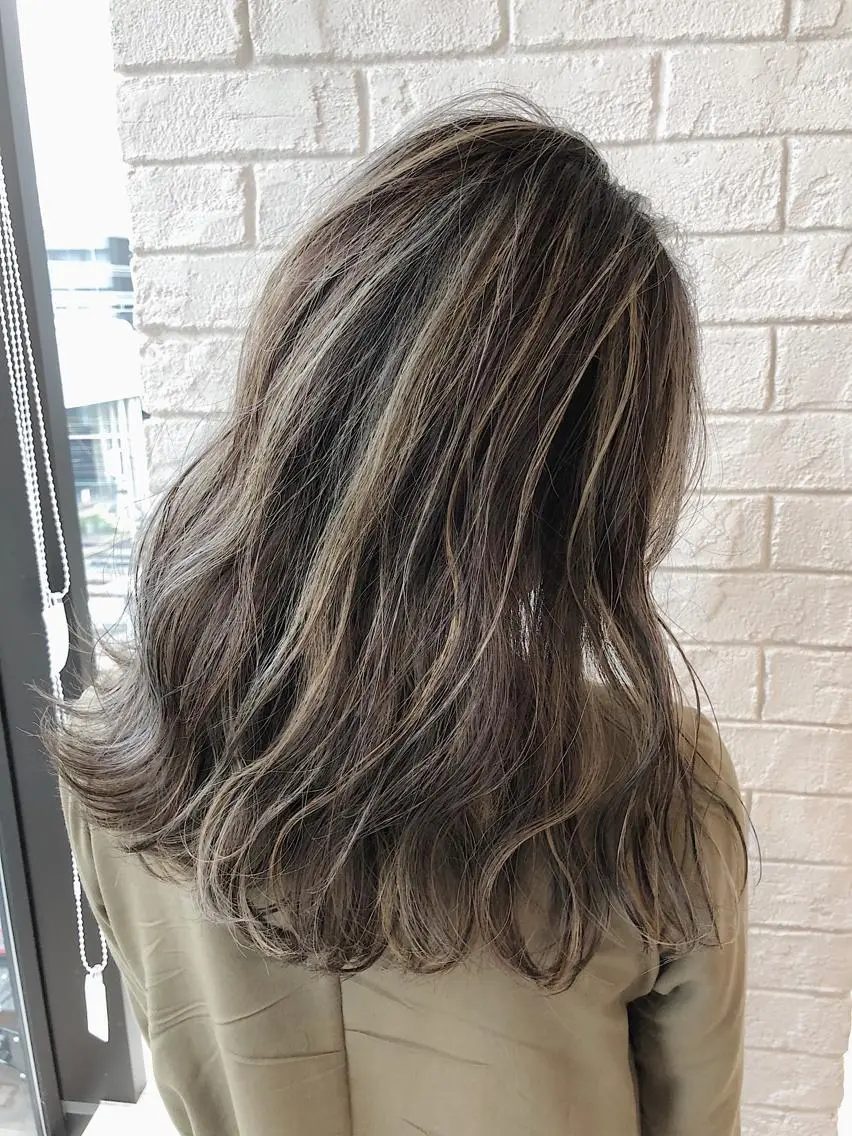 セミロング カラー ハイライトカラー ハイライト ノンダメージ髪質改善 カラー💎/KURAのヘアスタイル