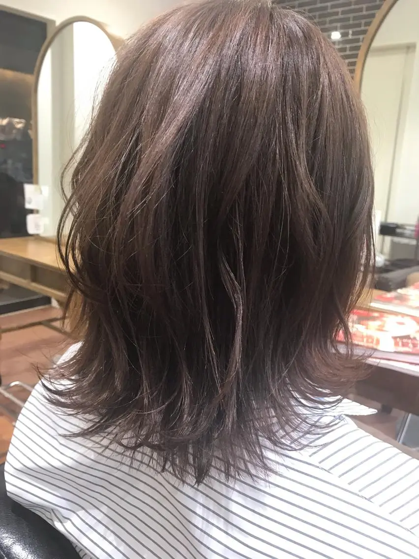 ミディアム カラー アッシュ カット アザマ　ヤスカツ _rosso 川口のヘアスタイル
