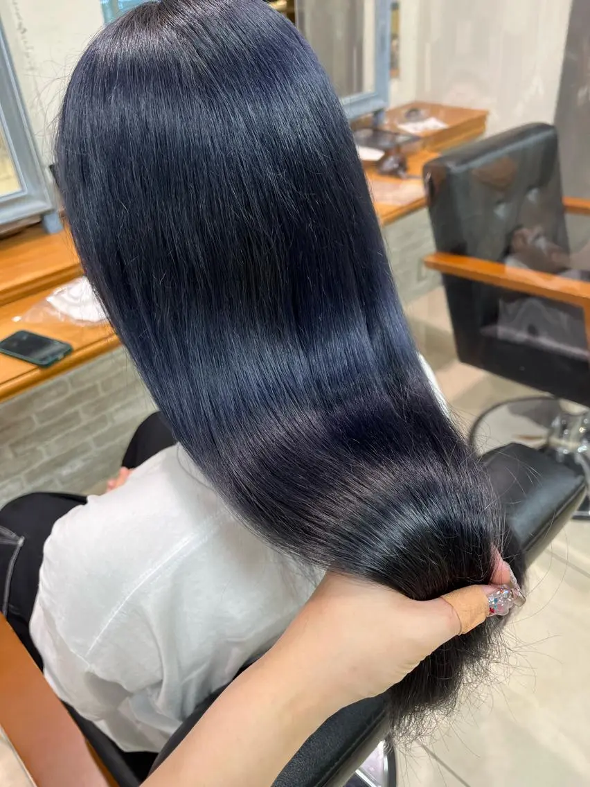 ロング カラー 透明感ハイトーン🦄 キラ🌈のヘアスタイル
