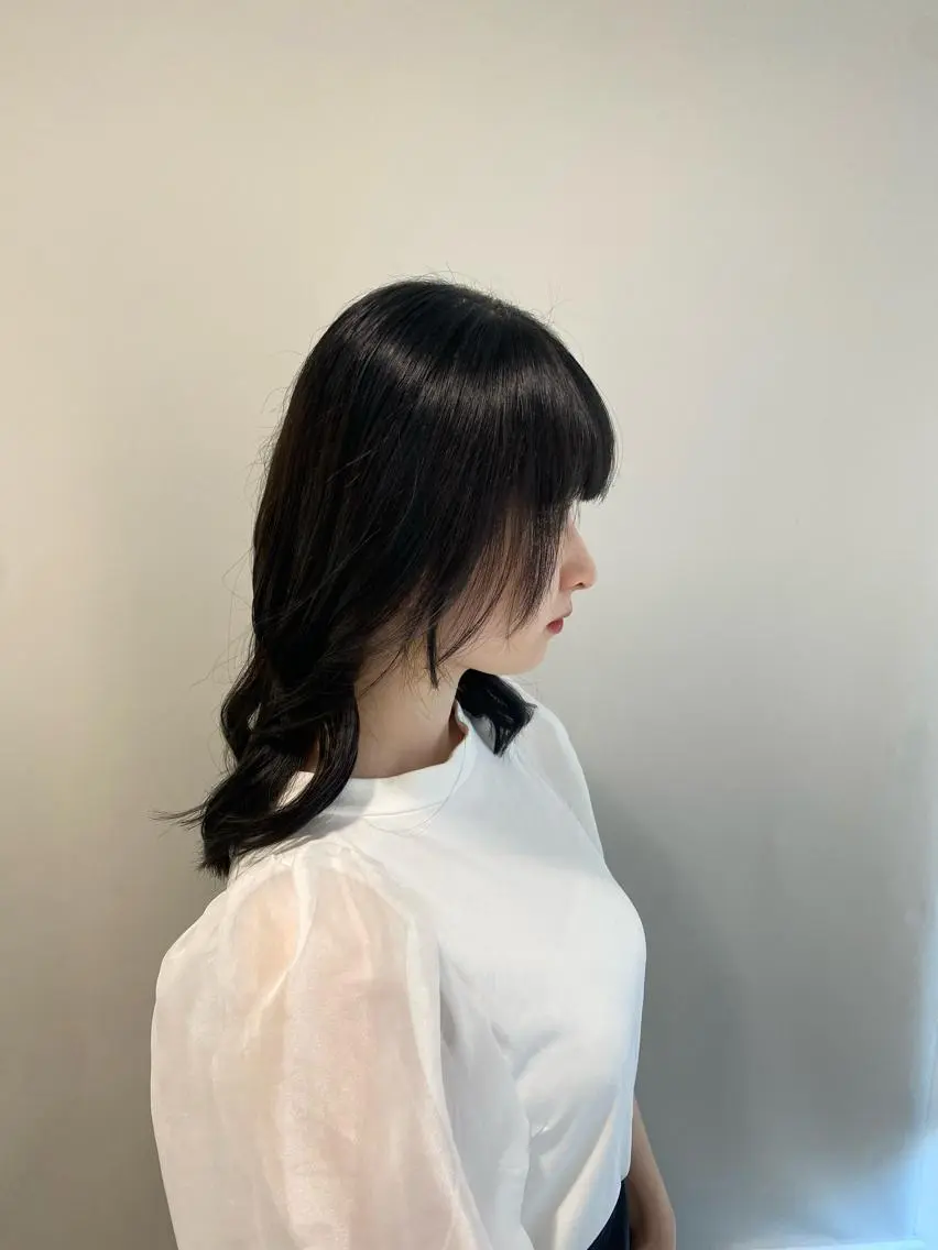 ミディアム カラー カットモデル 🦋熊田 史織のヘアスタイル