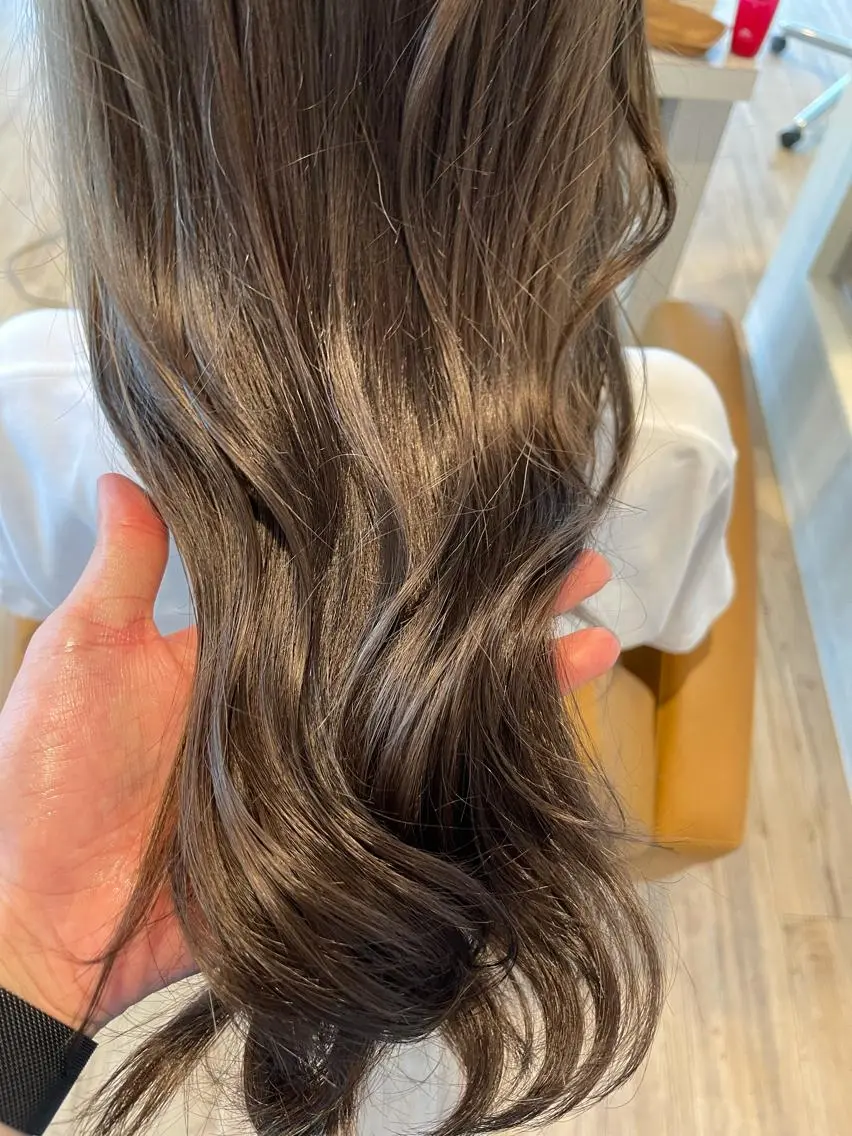 ロング BRIDGE あきらのヘアスタイル