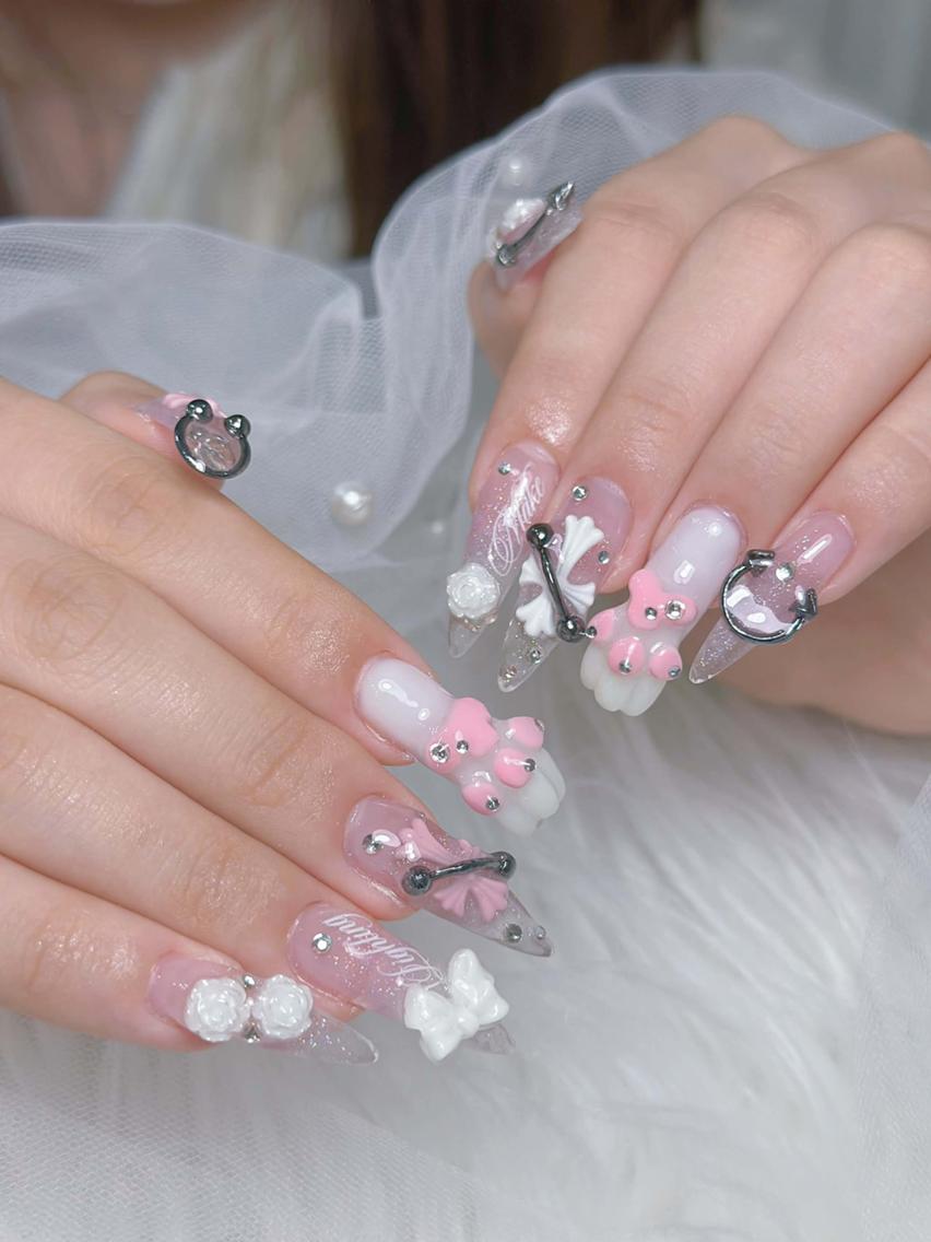 ロング カラー グラデーションカラー 韓国風ヘア ハンドネイル Bling Salonのネイルデザイン