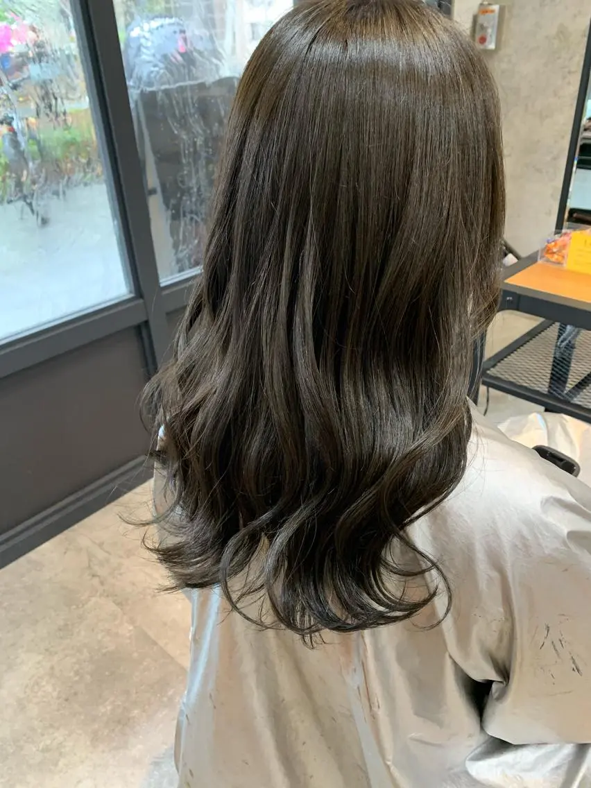 ロング ヘアカラー トリートメント 山本 みきのヘアスタイル