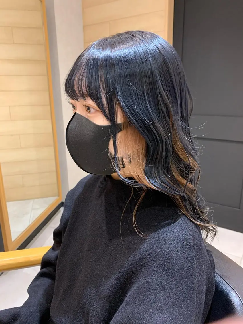 カラー ベージュカラー 黒髪 ブルーカラー ブルーブラック インナーカラー 名古屋/デザイン/ ブリーチ/松井亮磨のヘアスタイル