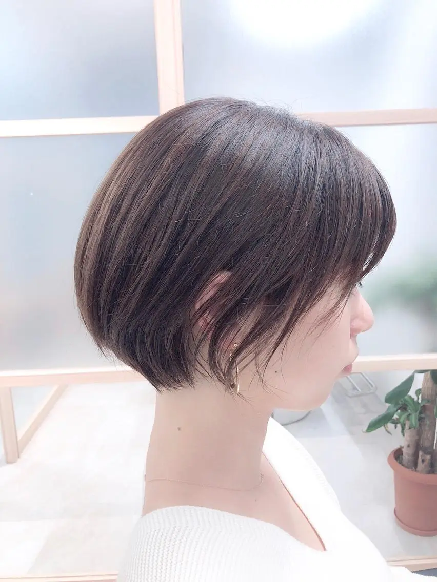 ショート カット ヘアカラー トリートメント 透明感カラー 山中のヘアスタイル
