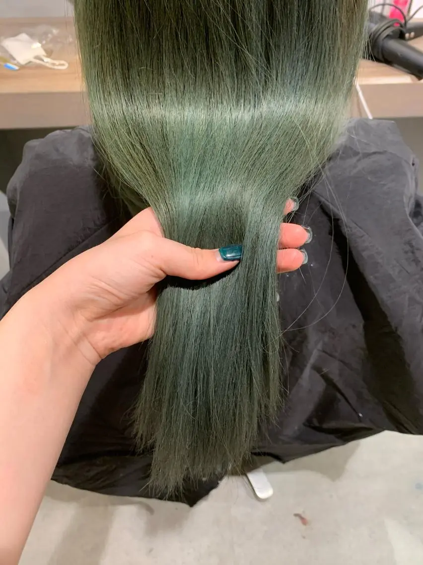 ロング カラー ヘアカラー 美髪・シールエクステ ホソタニリョウコのヘアスタイル