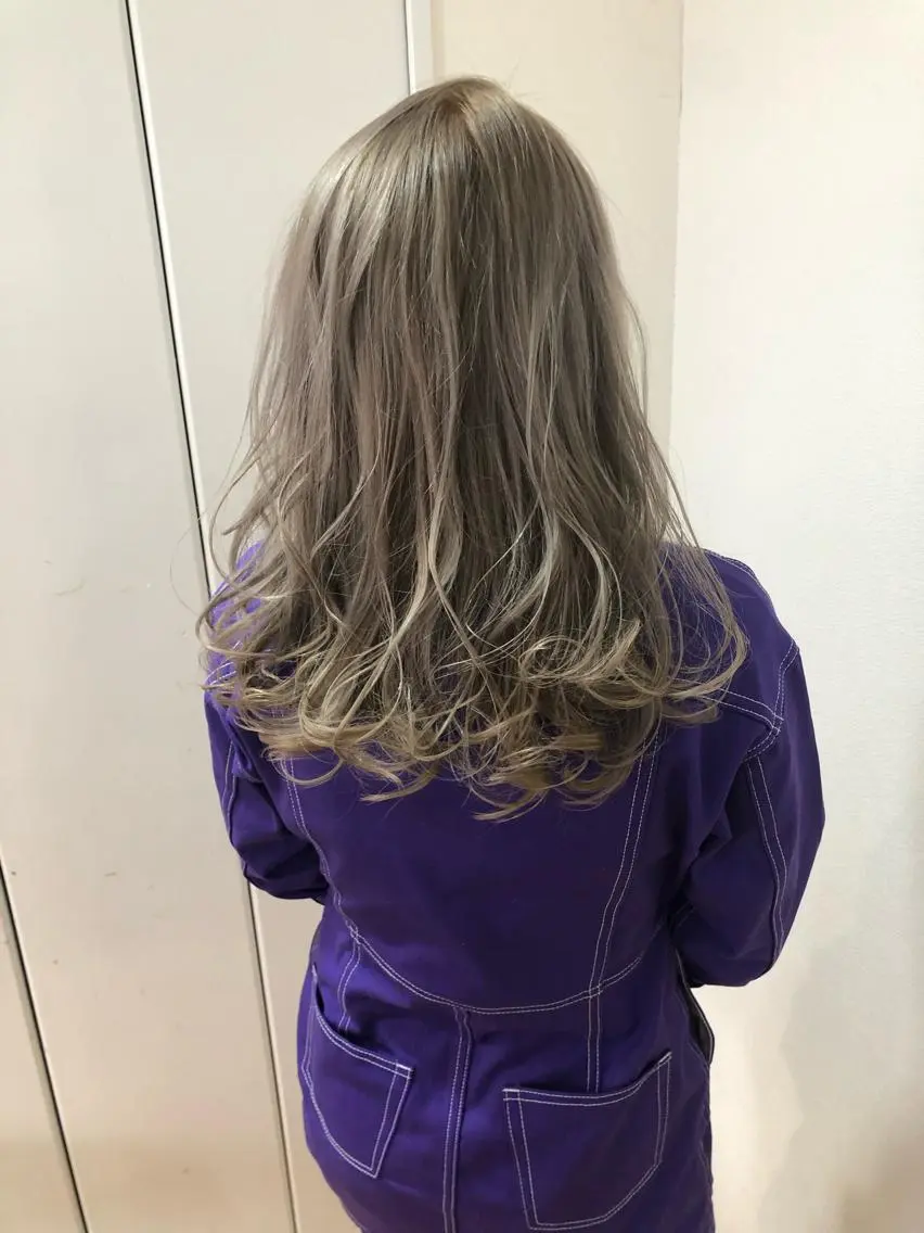 ロング カラー ラベンダーカラー カット ヘアカラー トリートメント ブリーチ特化 梅田本多翔のヘアスタイル
