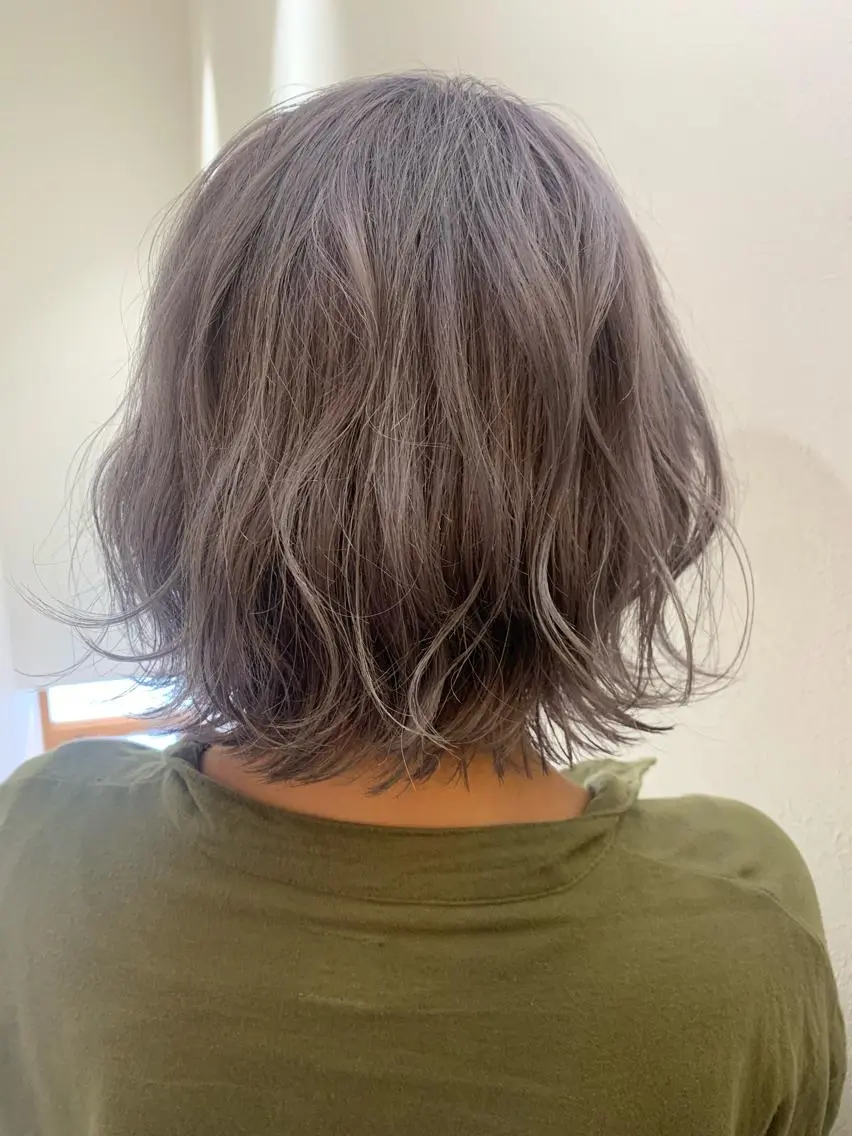 ショート カラー ブリーチ シルバー カット ヘアカラー トリートメント hubhair レイヤー/透明感のヘアスタイル