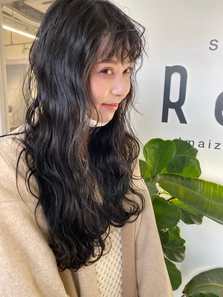 ロング カラー パーマ ヘアアレンジ 🫧umu.🫧韓国 /レイヤー/ハッシュのヘアスタイル