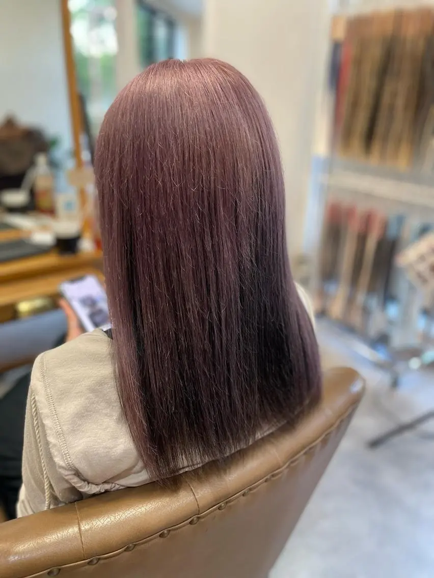 ミディアム カラー 黒髪 ブリーチ パープルカラー 柊 ルキのヘアスタイル