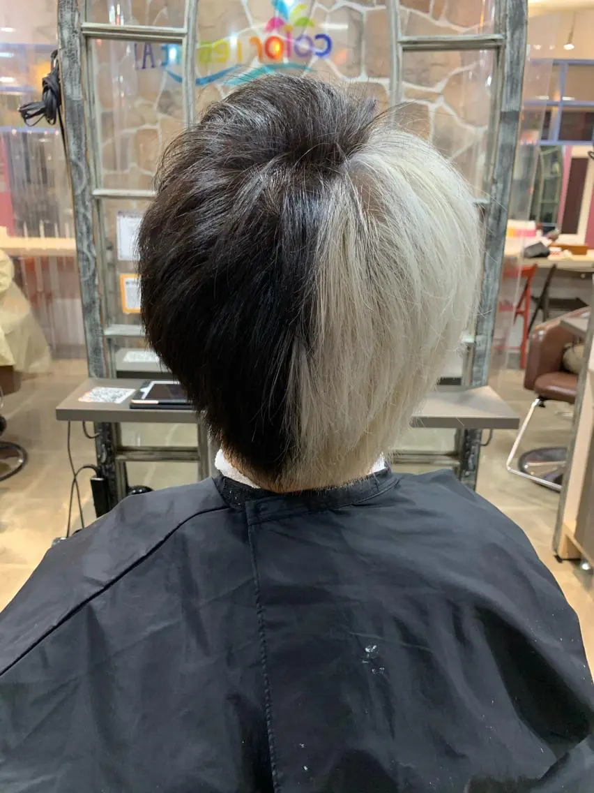 メンズ ヘアカラー ヲタク美容師 店長　上原のヘアスタイル