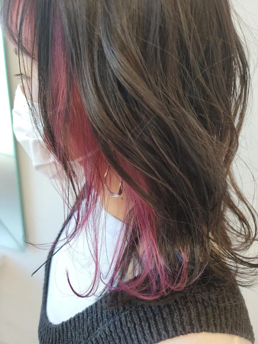 ミディアム カラー ミストバング フェイスフレーミング ピンクカラー カット ヘアカラー 鈴木 翠のヘアスタイル