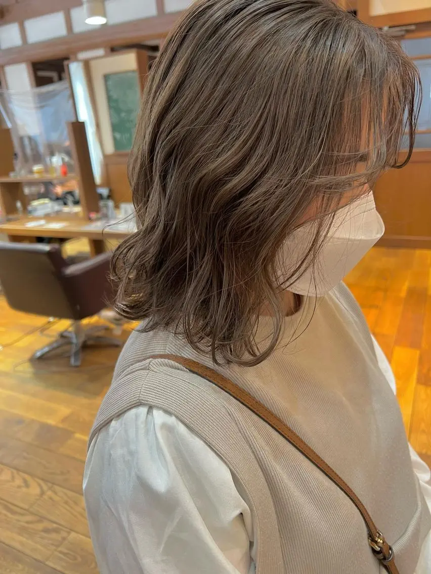 ミディアム カラー パーマ ネイル Artist 藤﨑紘成のヘアスタイル