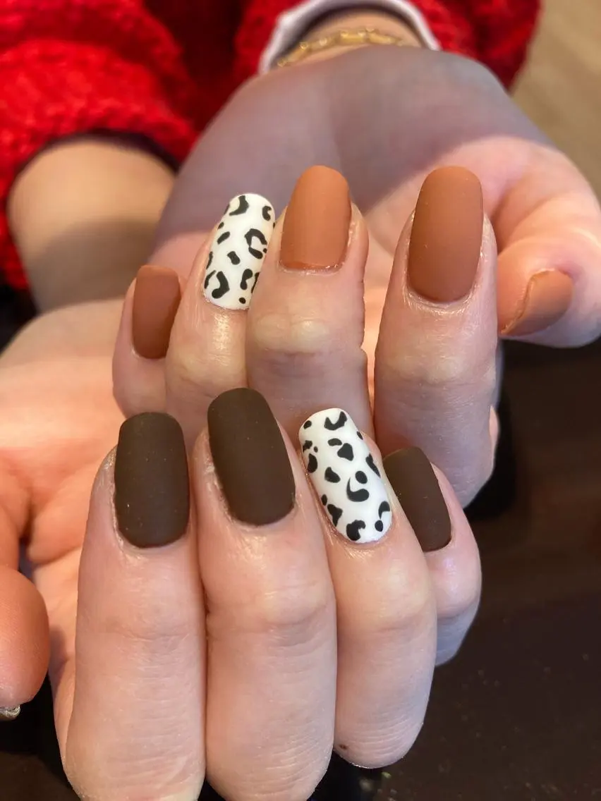 ミディアム ネイル アニマル柄 マットネイル Monica nails/福島のネイルデザイン