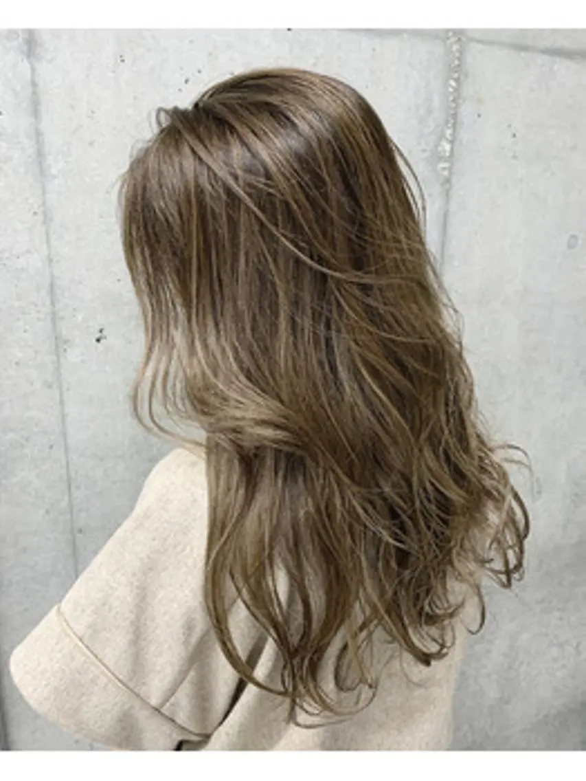 ロング カラー ヘアアレンジ アディクシーカラー 透明感カラー 【公式】amble luxe池袋東口🩷のヘアスタイル
