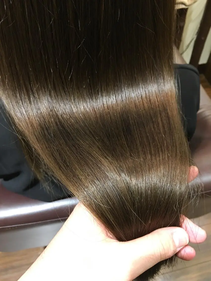 セミロング カラー 守谷 恒祐のヘアスタイル