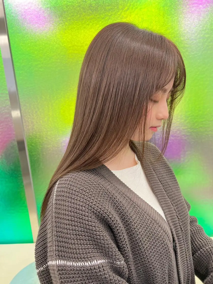 ミディアム カラー パーマ ヘアアレンジ ミディアムパーマ アディクシーカラー アッシュ ベージュカラー ブラウンカラー ヘアカラー トリートメント 【ヘアケア特化型】 newi天王寺のヘアスタイル