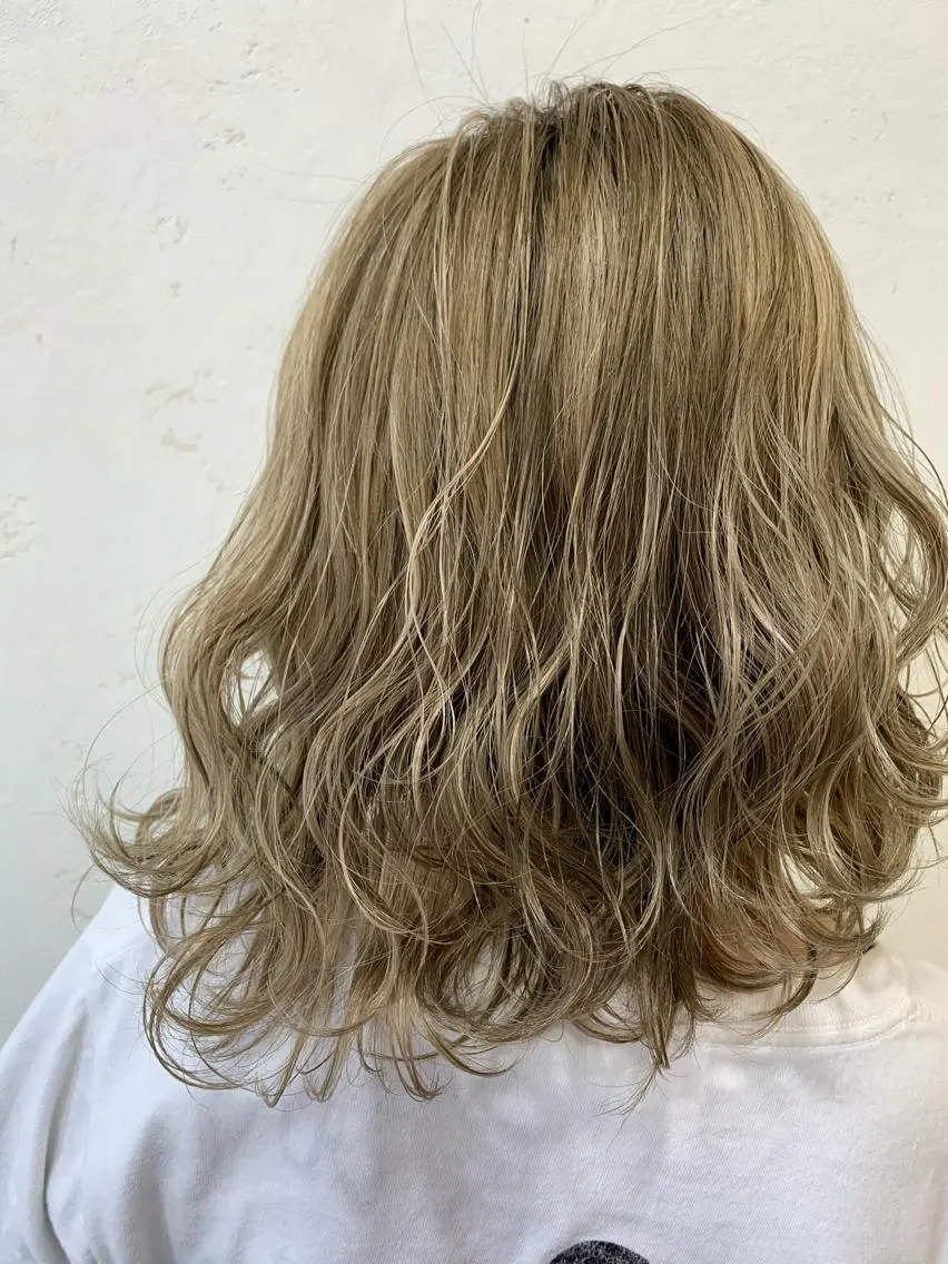 ミディアム カラー ヘアカラー トリートメント 天野 開のヘアスタイル