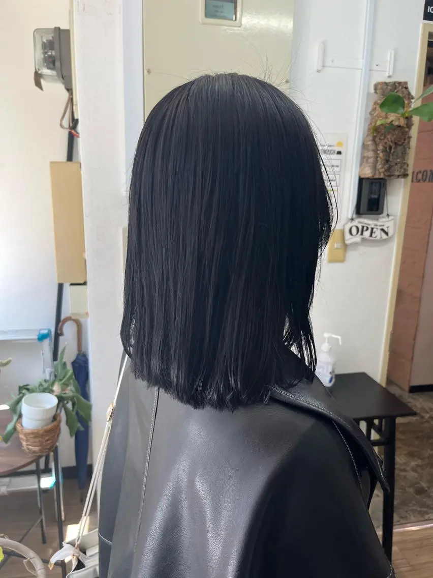 ミディアム カラー 黒髪 ブリーチ ブルーカラー ブルーブラック ピンクカラー YUZUKI 🌙のヘアスタイル