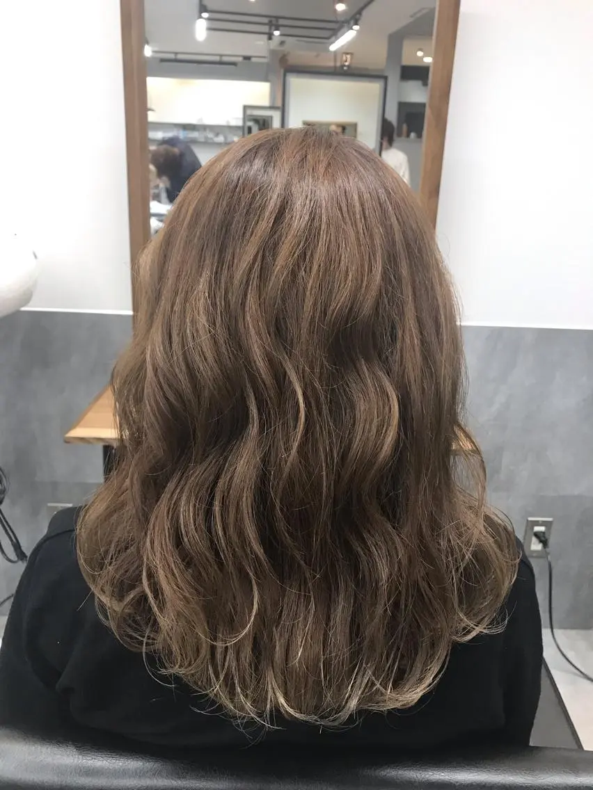 セミロング 🌕透明感カラー @ENTER大名のヘアスタイル