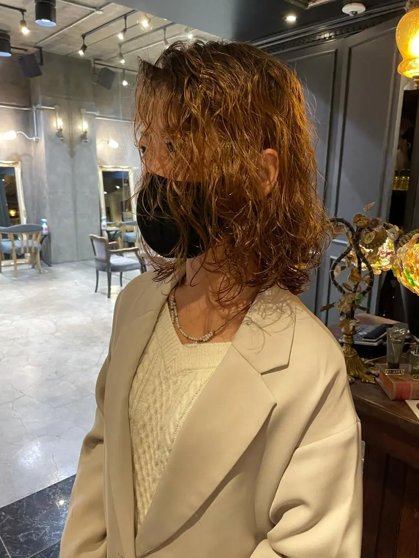 ミディアム パーマ ヘアアレンジ 髪質改善カラー&TR 縮毛矯正/弱酸性矯正のヘアスタイル