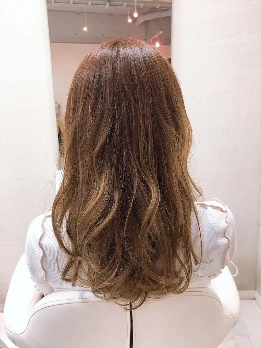 ミディアム 阿部 美咲のヘアスタイル