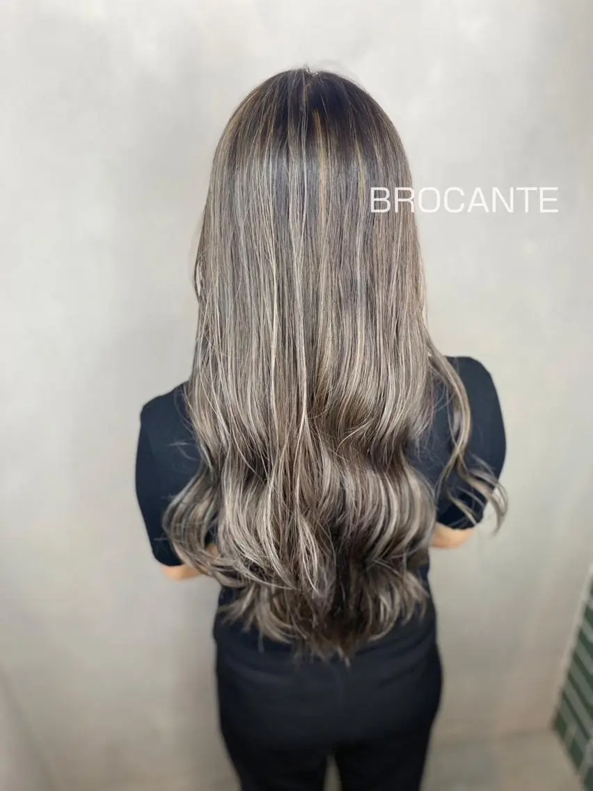 ロング 外国人風カラー 髪質改善 韓国風ヘア レイヤーカット ヘアカラー BROCANTE立川 karasawa.nのヘアスタイル