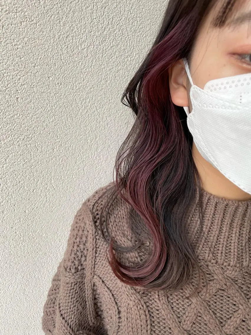 セミロング カラー アッシュ アッシュグレー アッシュグレージュ イヤリングカラー グレージュ ヘアカラー トリートメント 沢田 瞳のヘアスタイル