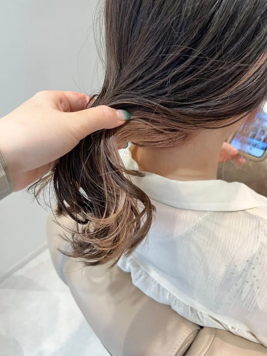 セミロング カラー ベージュカラー ミルクティーベージュ THINK SHOP sakiのヘアスタイル