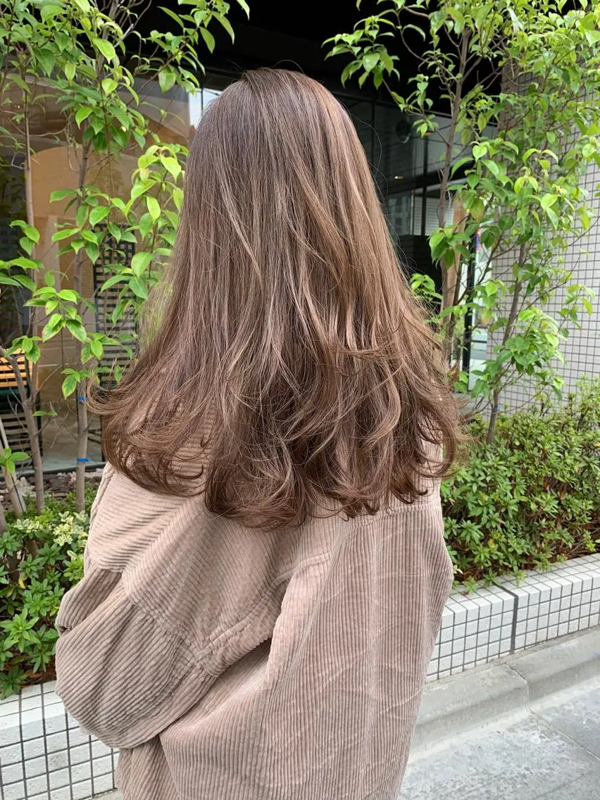 ロング カラー ベージュカラー ハイライトカラー ハイライト 【完全マンツー 恵比寿】佐藤 翔のヘアスタイル