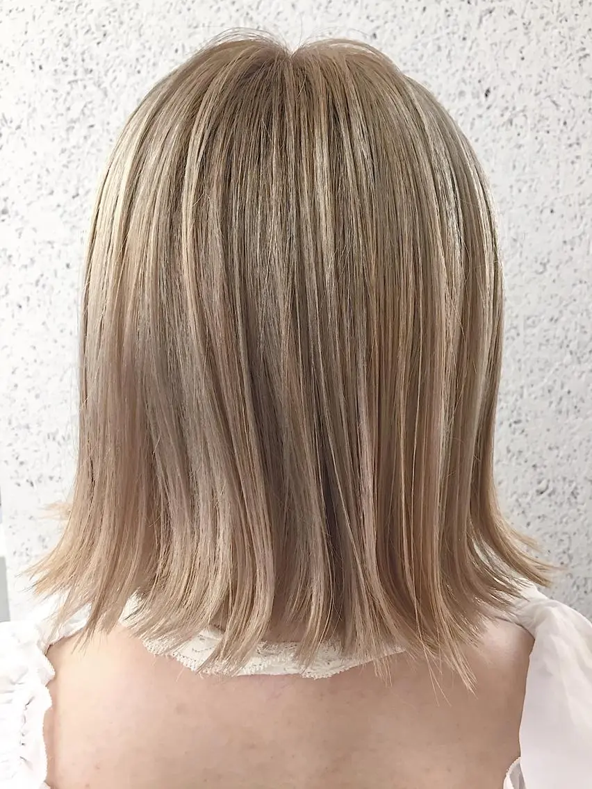 ミディアム カラー ヘアアレンジ ベージュカラー ブリーチ ケアブリーチ ミルクティーベージュ ヘアカラー トリートメント ヘアセット ✨ハイクオリティ✨ 山本香也のヘアスタイル