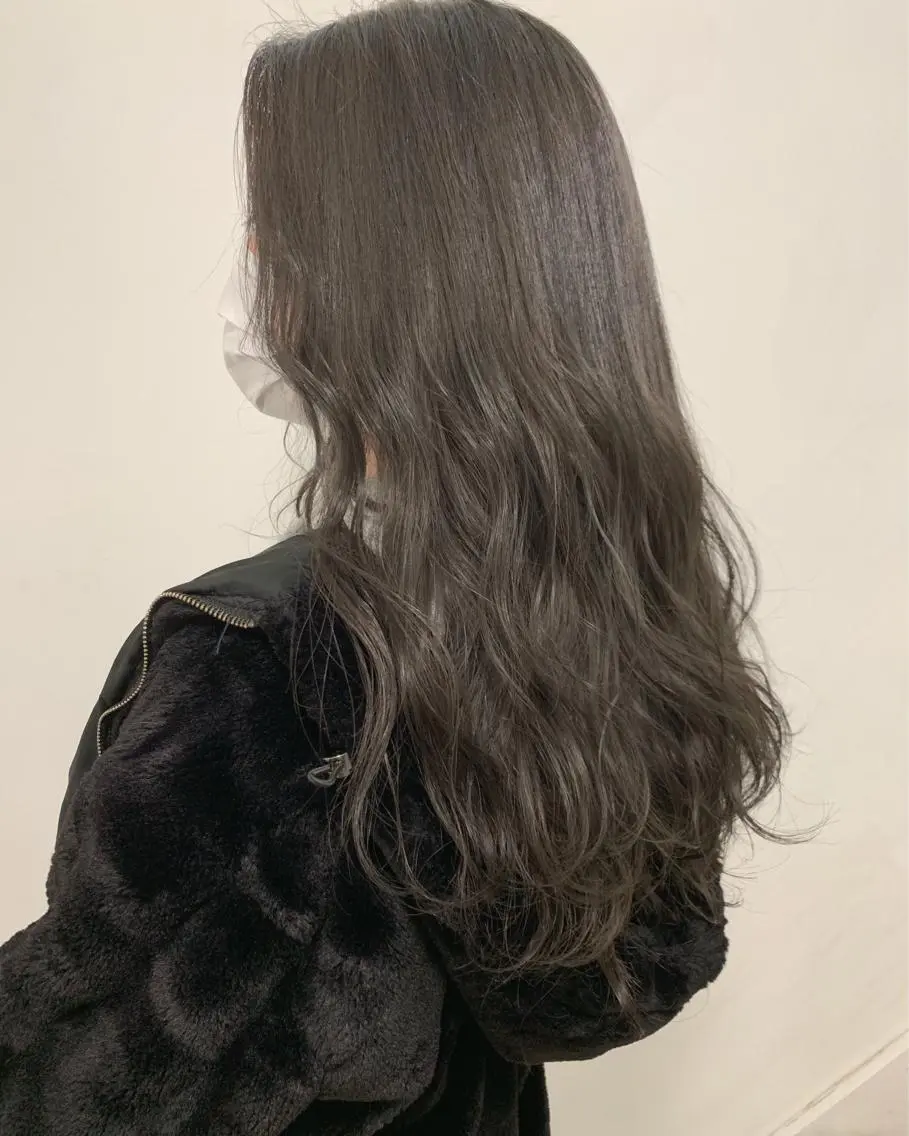 ミディアム カラー カット ヘアカラー トリートメント 西村あきや トレンド韓国ヘアのヘアスタイル